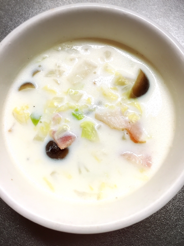 簡単に調理♪白菜たっぷり♡クリームスープ