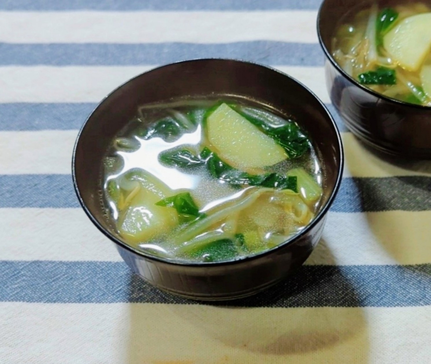 小松菜ともやしの中華スープ