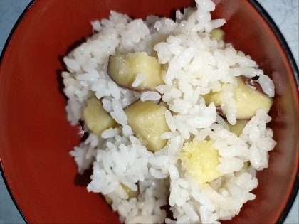 子供が喜ぶ(^^)炊飯器で簡単サツマイモごはん♪