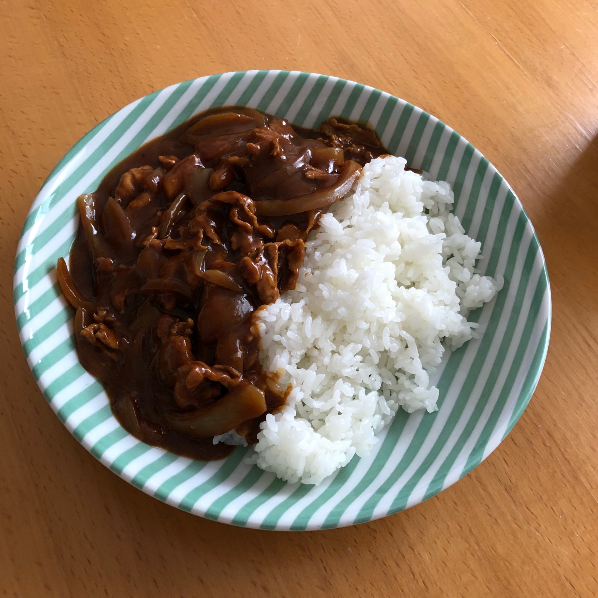 豚肉で節約♡我が家のハヤシライス