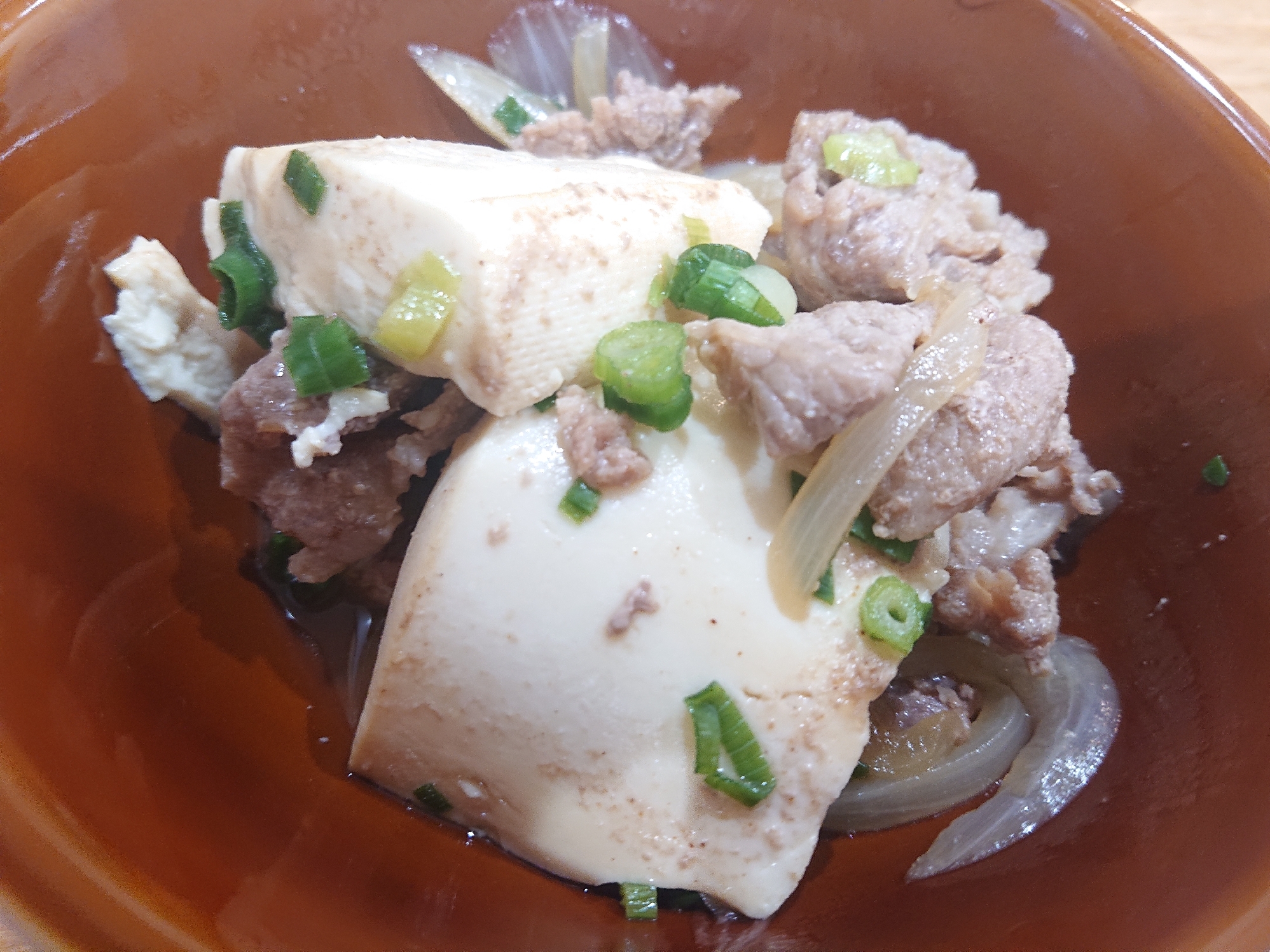豚肉の旨味が豆腐に染みて食欲増進！簡単肉豆腐