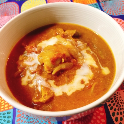 前夜から漬け込んだ鶏肉が柔らか〜い(^^)低脂肪ヨーグルト&低脂肪牛乳で作りましたが素材の味で十分なコクがありました！たくさん作って冷凍してます！大好きな味です