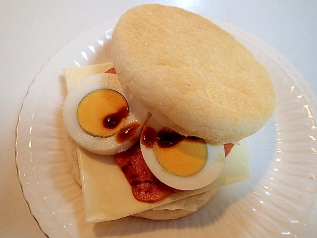 ❤チーズ＆焼き豚＆ゆで卵のイングリッシュマフィン❤