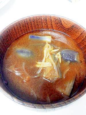 なすとみょうがのお味噌汁(赤)