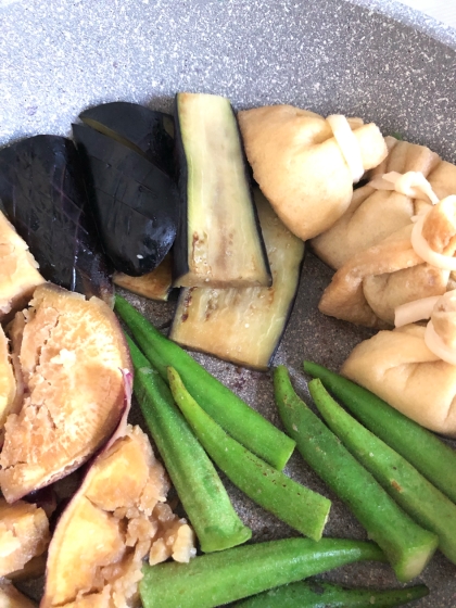 創味のつゆで煮物を…と、レシピ参考にさせていただきました！さつまいも、巾着も入れちゃったのでつゆが少なめですが、美味しかったです(*^^*)