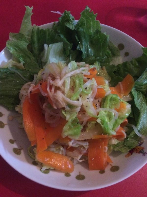 かけるギョーザの具で！野菜としらたきの炒めもの