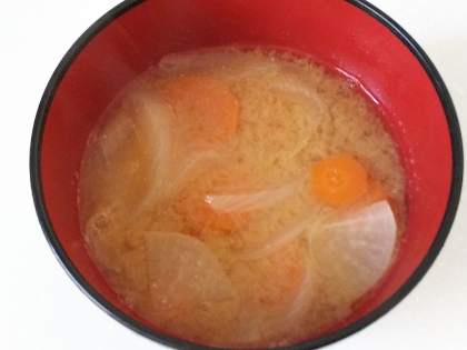 大根&玉葱&人参の味噌汁