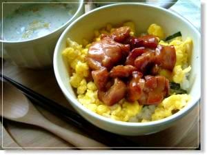 焼き鳥と炒り卵の丼 レシピ 作り方 By すまいるｅ 楽天レシピ