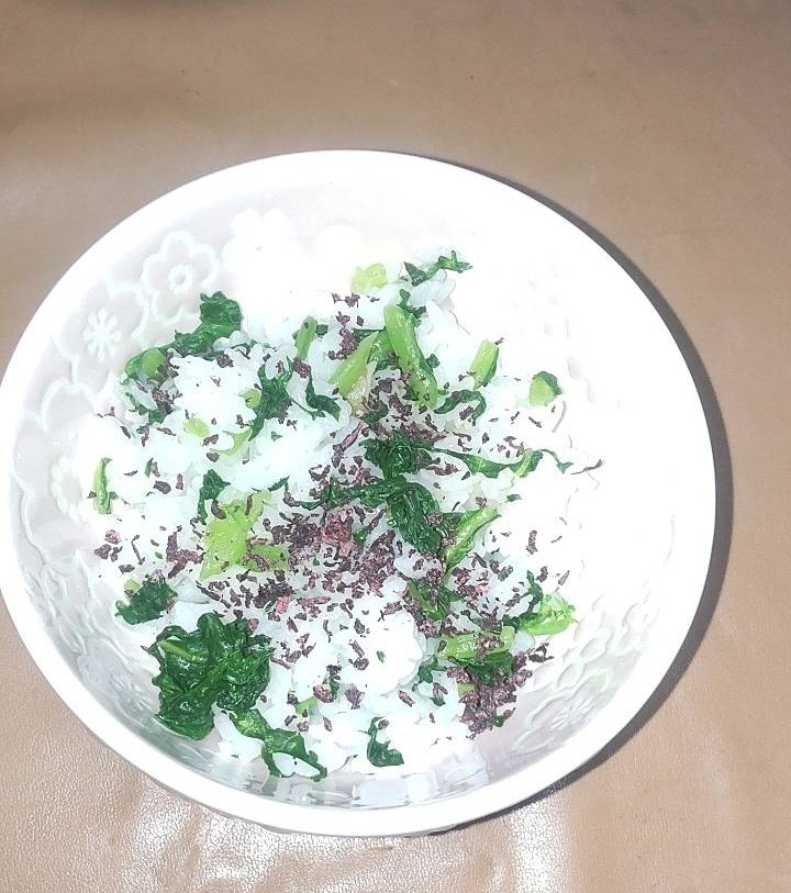 ゆかりと大根葉の混ぜご飯