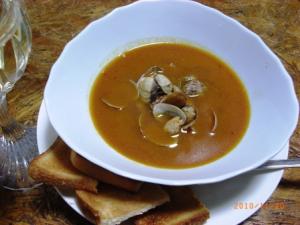 スープ　ド　ポワソン　(魚のアラで作るスープ）