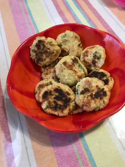 もちもちでシーチキンの味がきいていてとても美味しかったです！