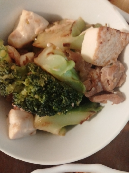 豆腐とブロッコリー鶏肉のオイスター炒め煮