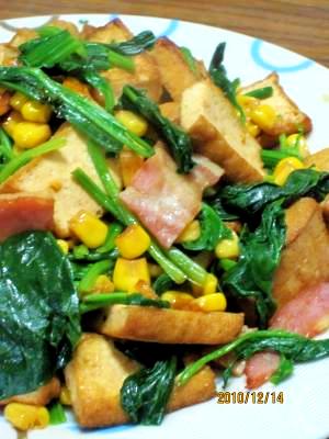 ほうれん草・ベーコン・コーンの炒め物（我が家の味）
