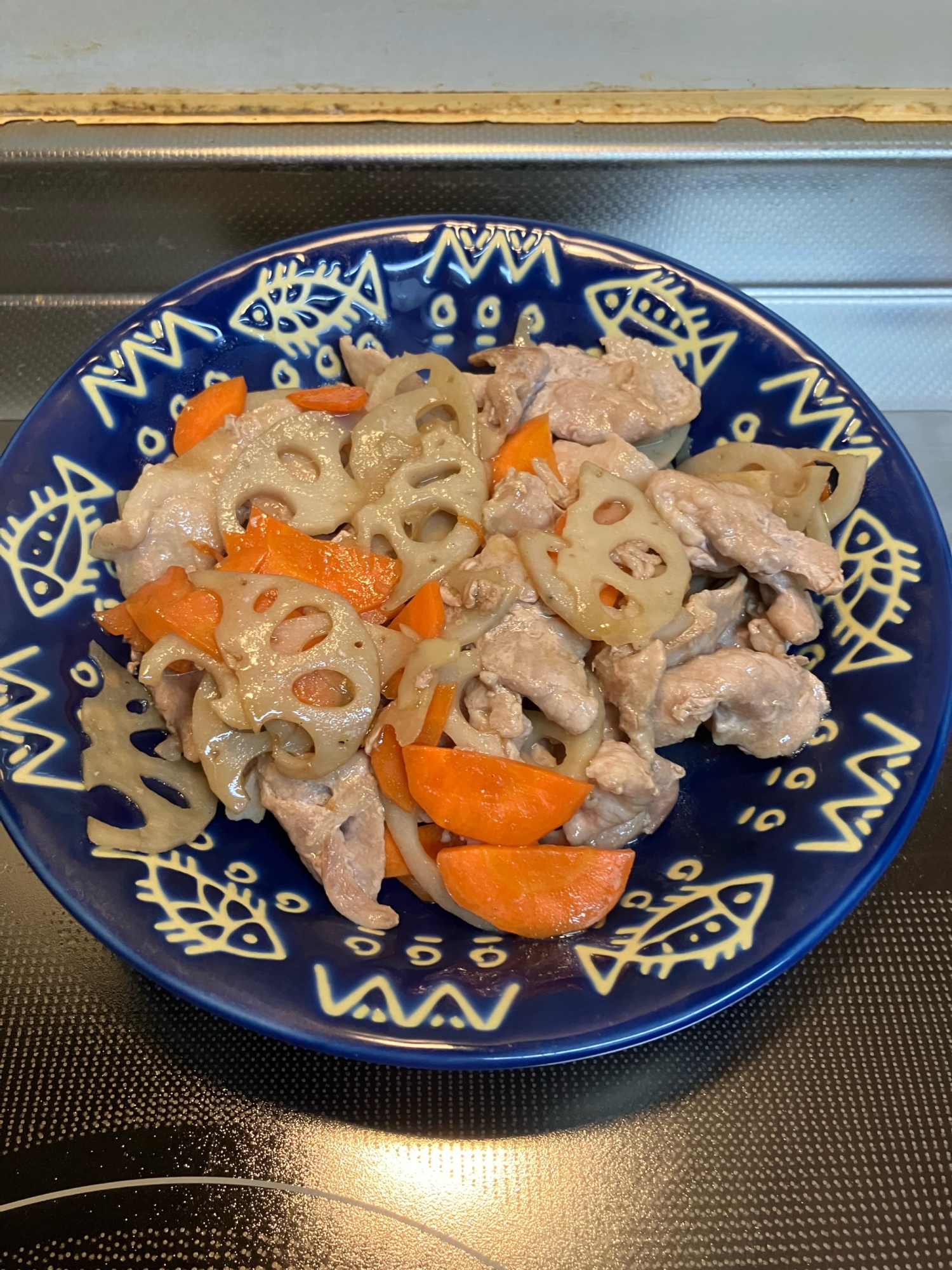 豚肉と蓮根と人参の和風炒め^_^