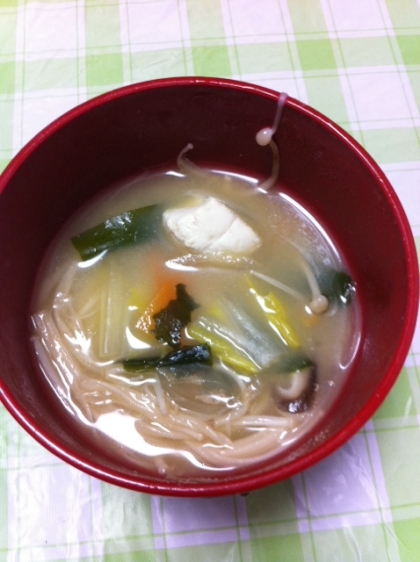 豆腐と椎茸と小松菜のお味噌汁