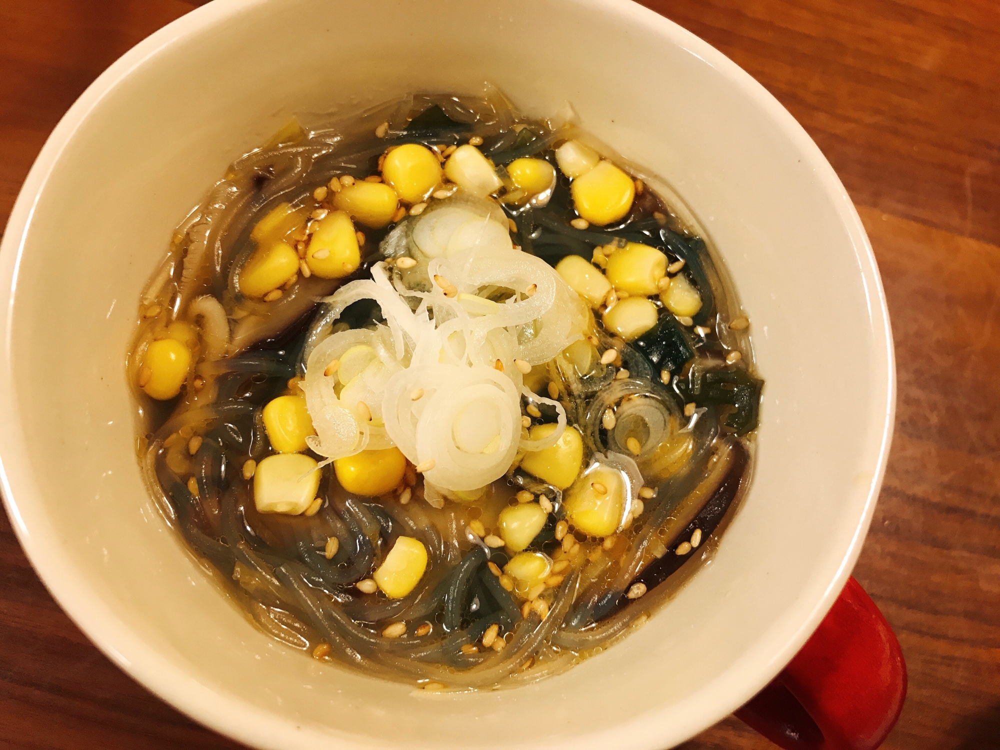 春雨スープ(ワカメ・椎茸・コーン)