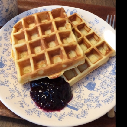 ちょい焼きが甘かったみたいですが…σ(^_^;)
でも簡単に作れてビックリ‼︎
ちょっと朝からコレが出てくるとオシャレでテンション上がりますね〜‼︎