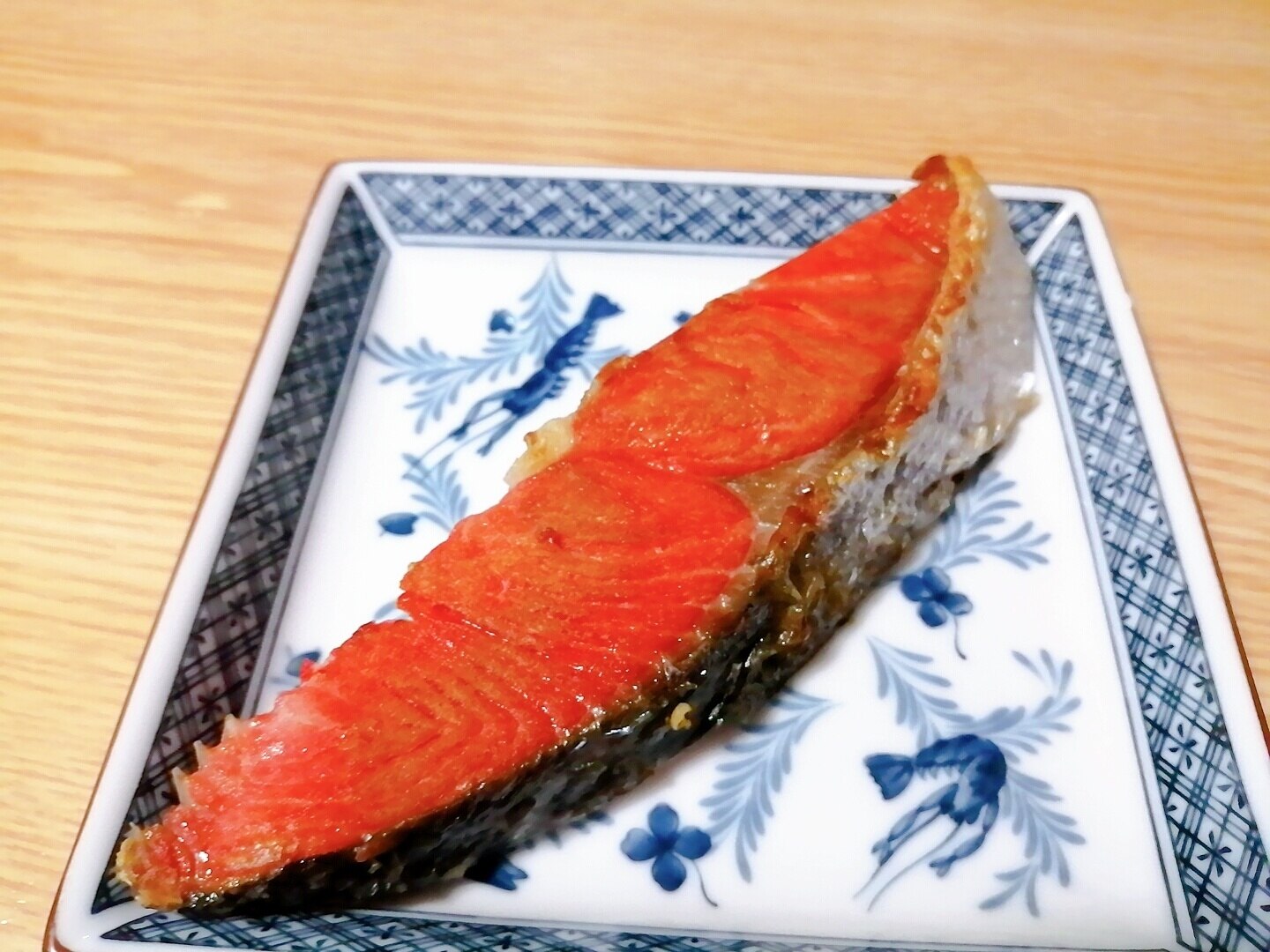 お酒でしっとり☆フライパンで焼き鮭 レシピ・作り方 by はじゃじゃ