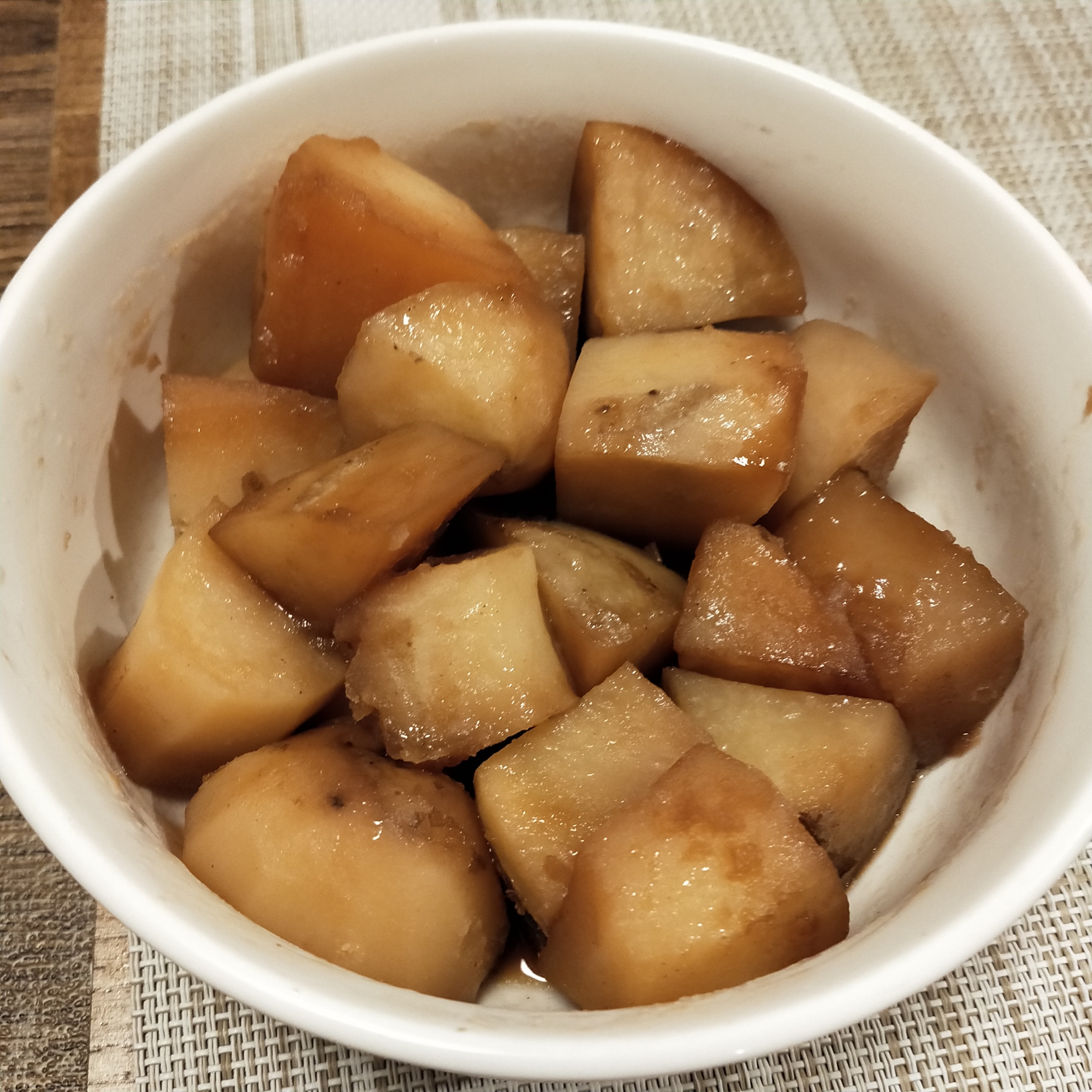 じゃが芋の煮物　バター醤油味