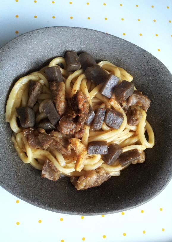 こんにゃく&すじ肉の焼きうどん