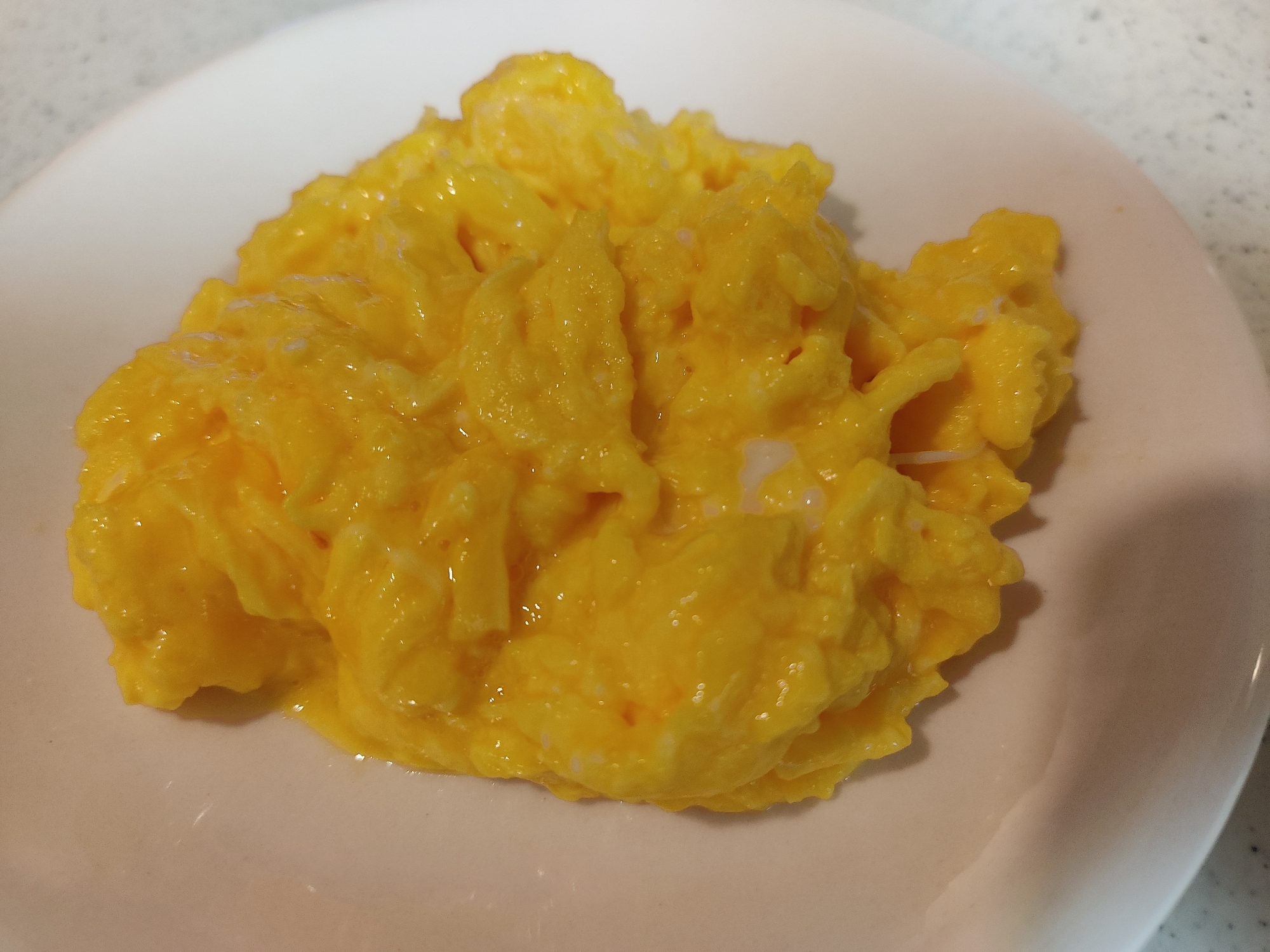 アローカナの水色卵で作る☆スクランブルエッグ