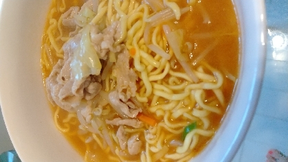 生姜とにんにくを入れて。味噌ラーメン。