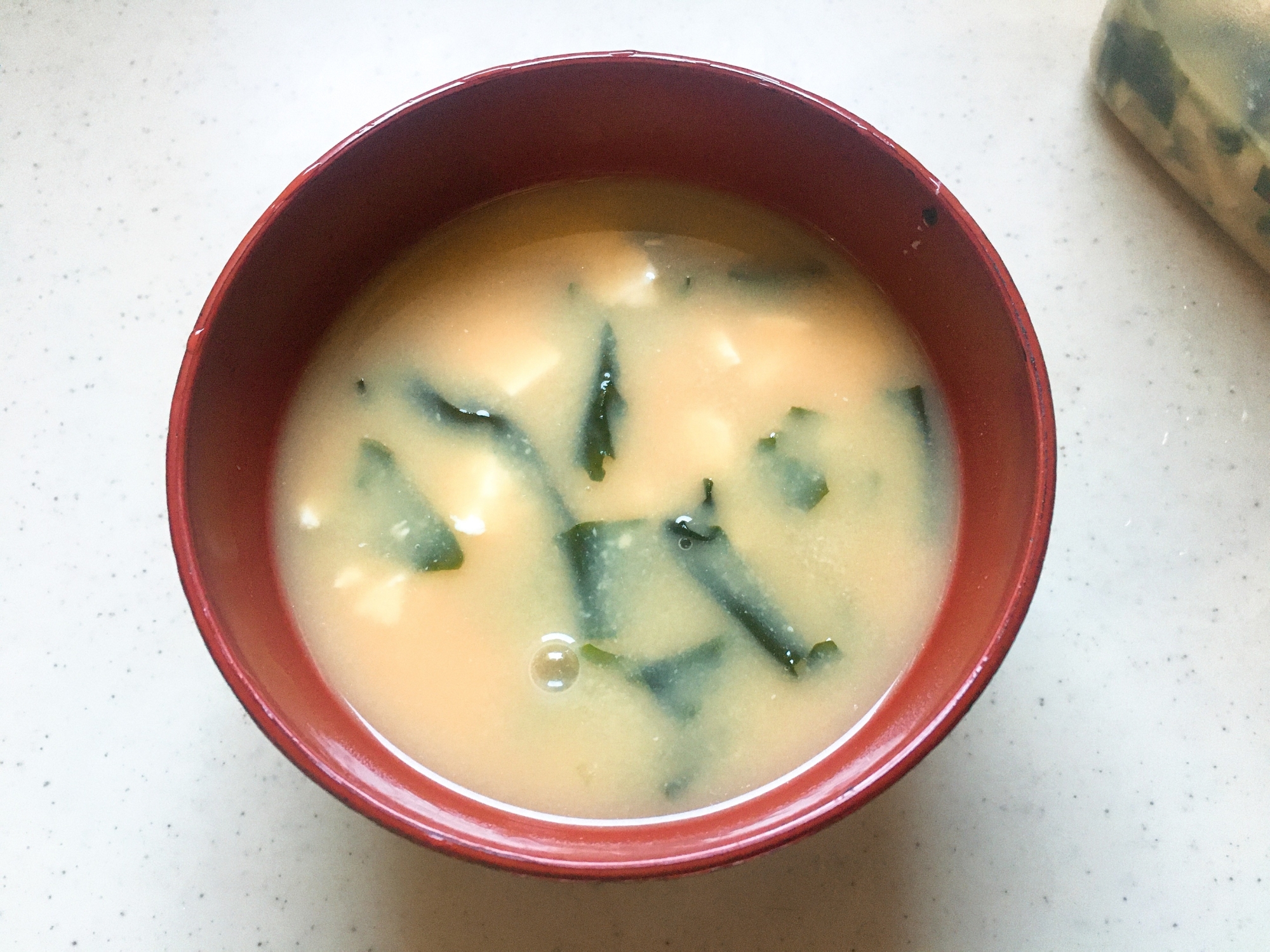 火を使わない　簡単冷たい味噌汁
