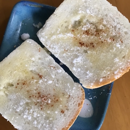 冷凍パンでシュガートースト（バターが簡単に塗れる）