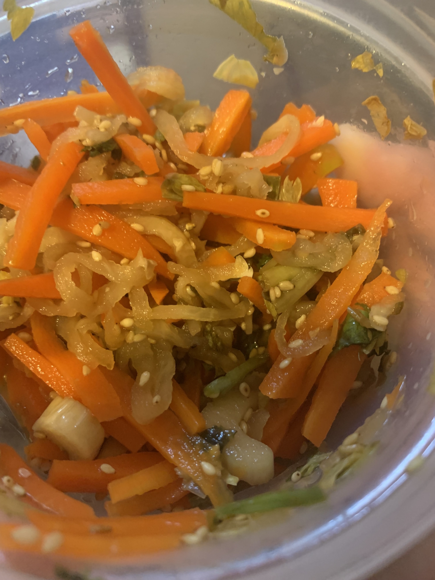 にんじんとセロリ切り干し大根高菜和え