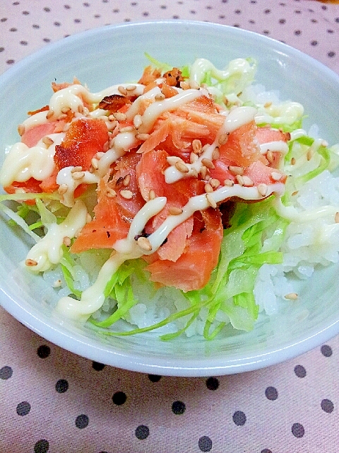 ガッツリ食べたい✿鮭マヨ丼❤
