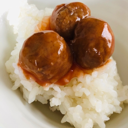 目玉焼きとミートボール