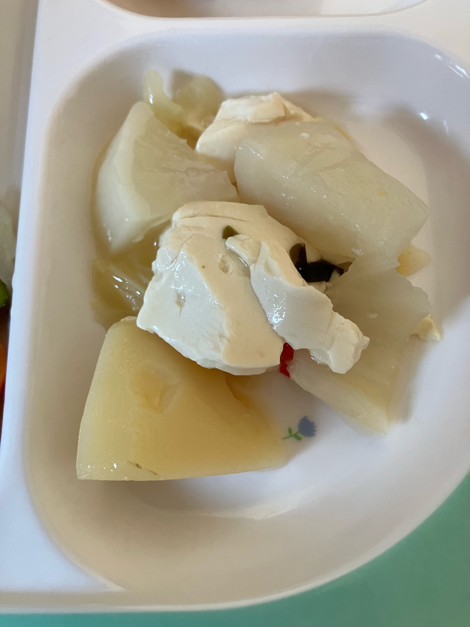大根と豆腐とじゃがいも煮