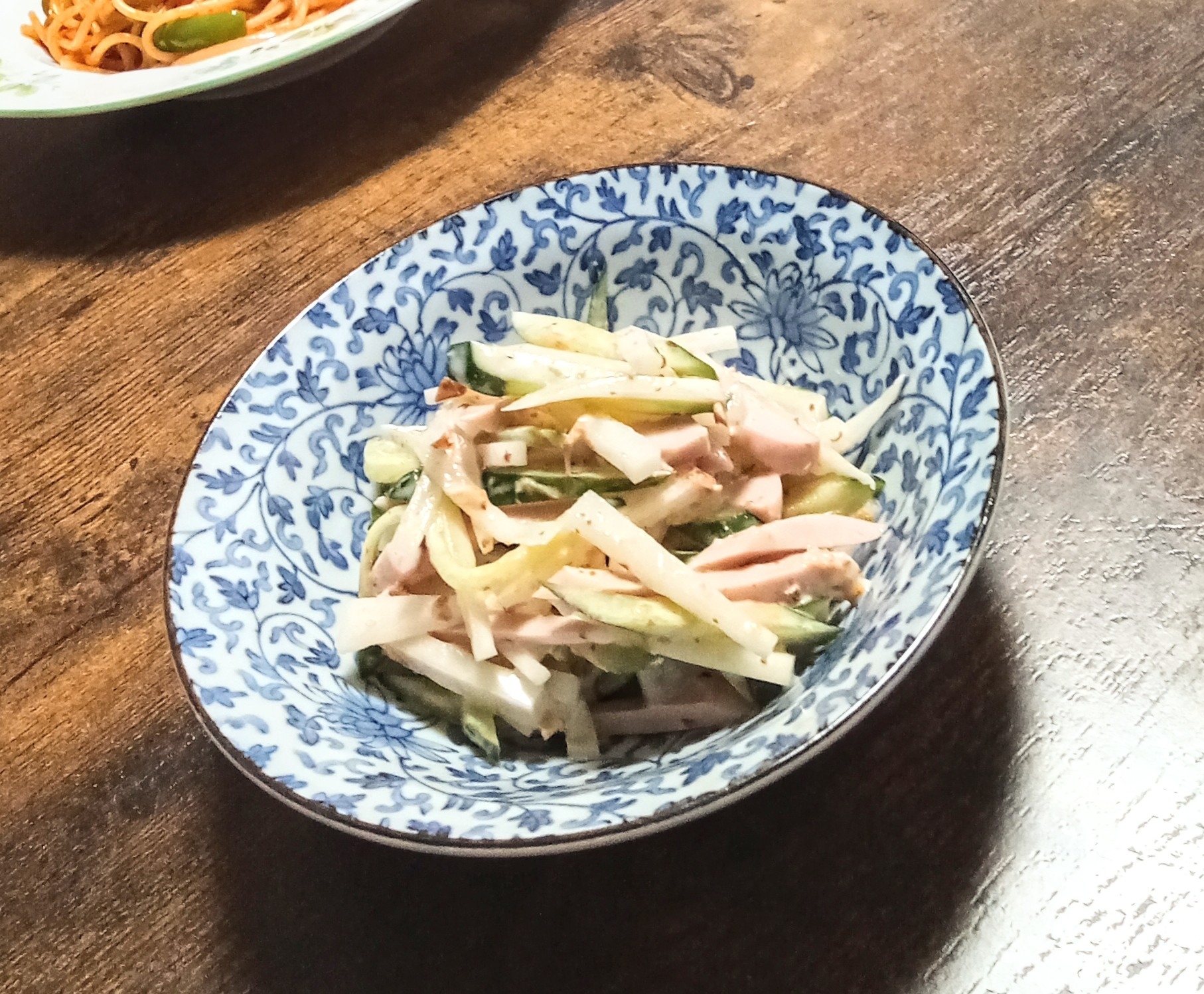 魚肉ソーセージDeごまドレサラダ