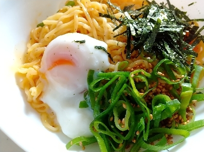 インスタントラーメンでお手軽　油そば