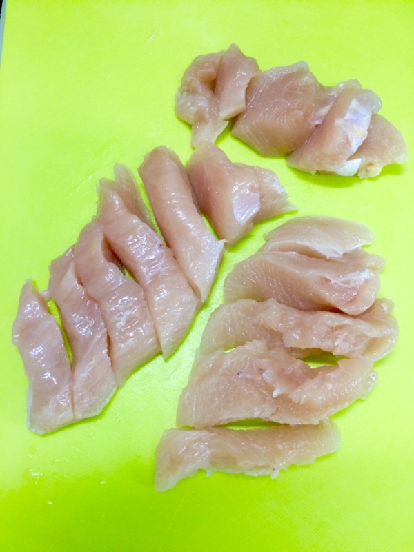 鶏むね肉を柔らかくする秘密♡パサパサはいや〜ん!