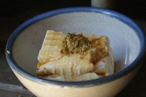 寄せ豆腐の冷奴 しょうが青唐添え レシピ 作り方 By 和土 楽天レシピ 寄せ豆腐の冷奴 しょうが青唐添え レシピ 作り方 By 和土 楽天レシピ