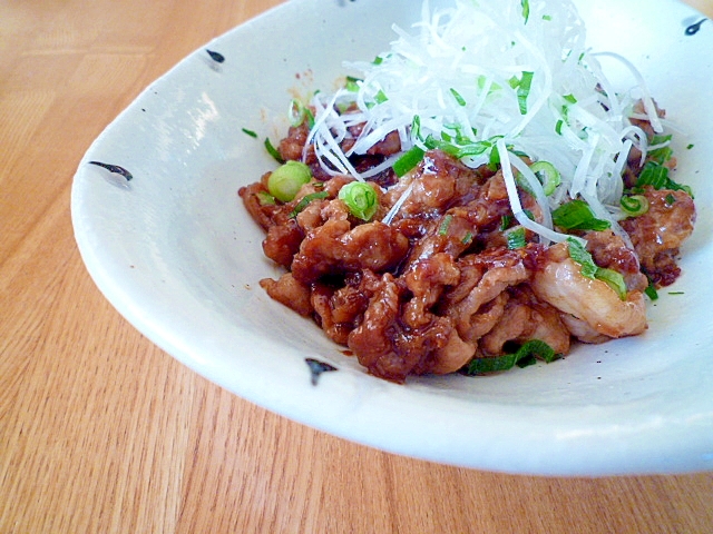 どんぶりにも♪豚肉のニンニク焼き。