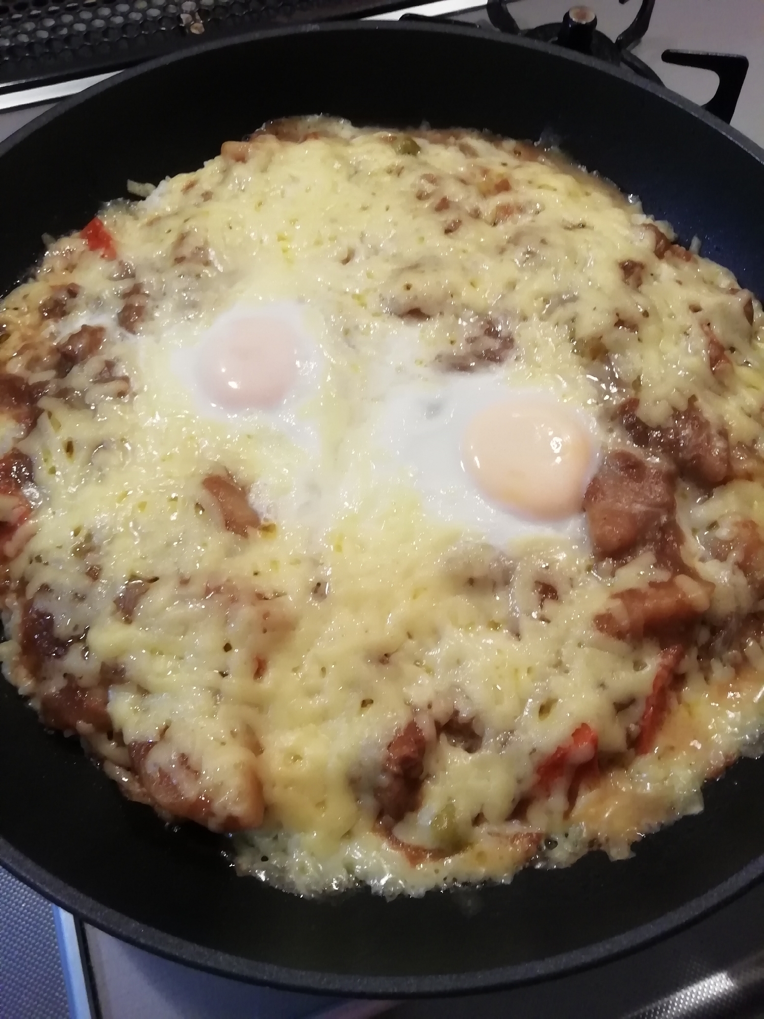 残ったカレーで簡単フライパンドリア