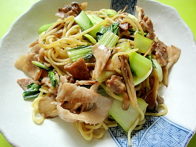 舞茸とチンゲン菜豚肉の和風焼きそば