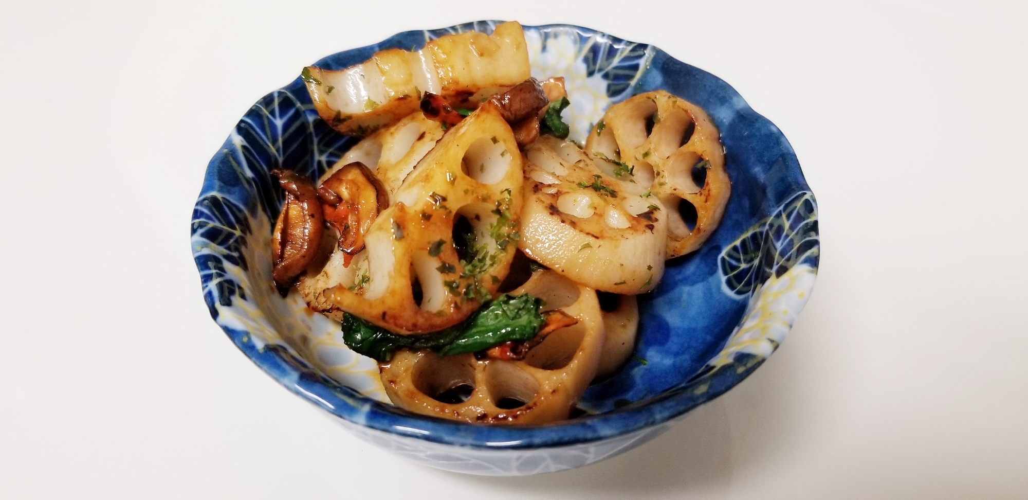 小松菜、椎茸、人参、れんこんの和風醤油炒め