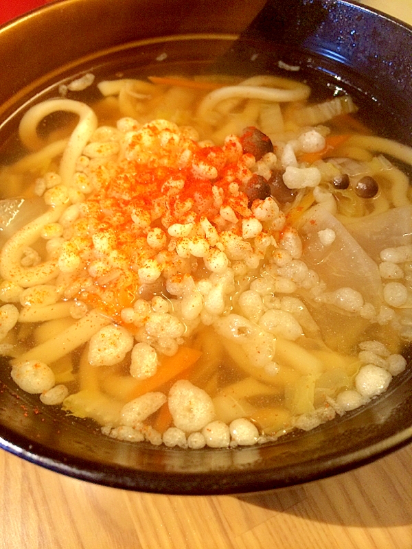野菜たっぷり♪天かすうどん