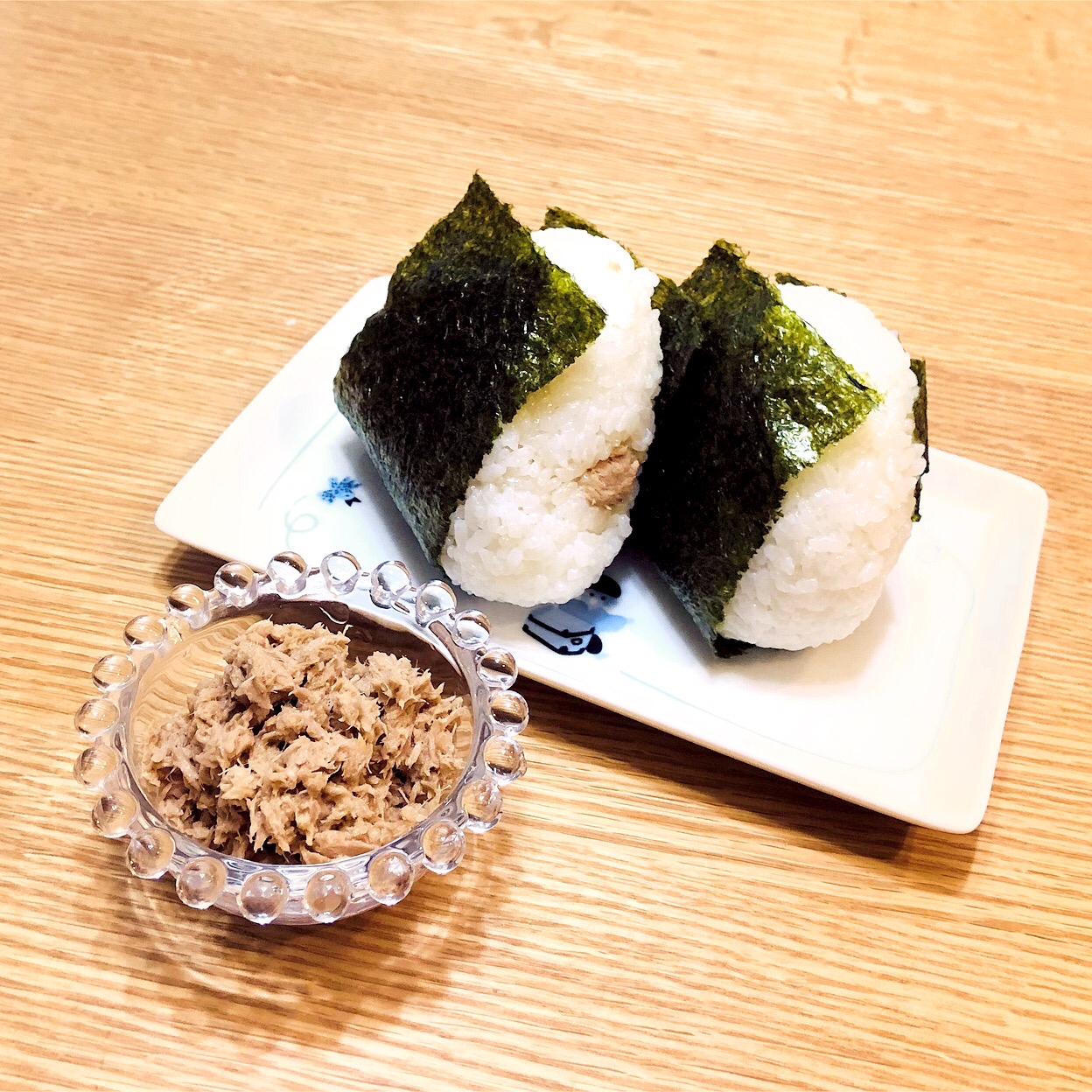 Tuna Mayo Onigiri Rice Ball Recipe (ツナマヨおにぎり)