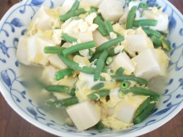 高野豆腐とさやいんげんの卵とじ