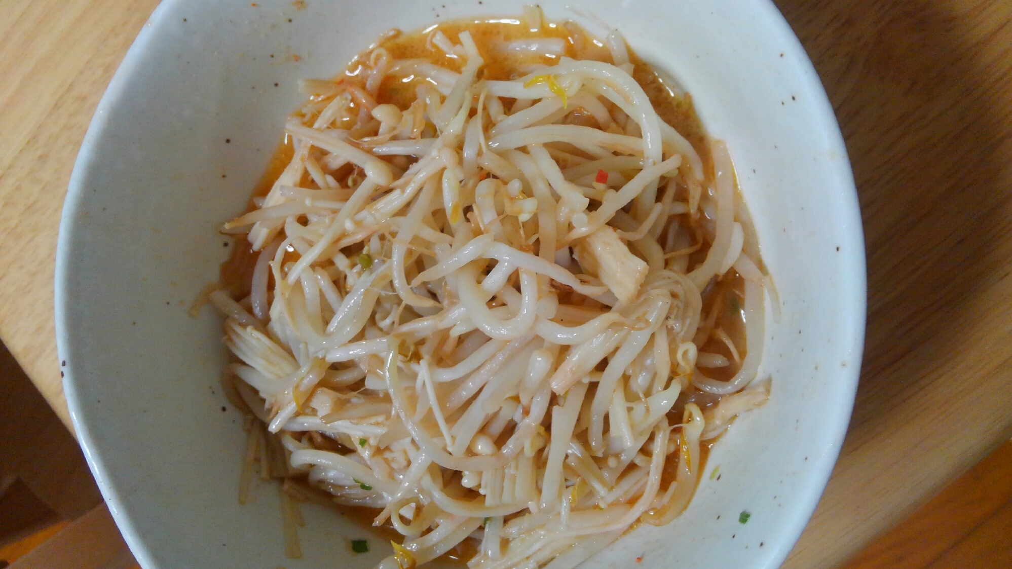 節約!簡単!おいしい!モヤシとエノキの豚骨味☆