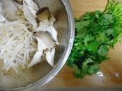 豚肉 もやし パクチーのナンプラー焼きそば レシピ 作り方 By Mococo05 楽天レシピ 豚肉 もやし パクチーのナンプラー焼きそば レシピ 作り方 By Mococo05 楽天レシピ