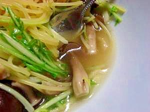 スープがおいしい！きのこと水菜の和風スープパスタ