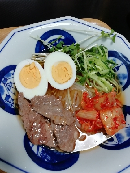 簡単さっぱりおいしい！そうめんで作る【韓国風冷麺】