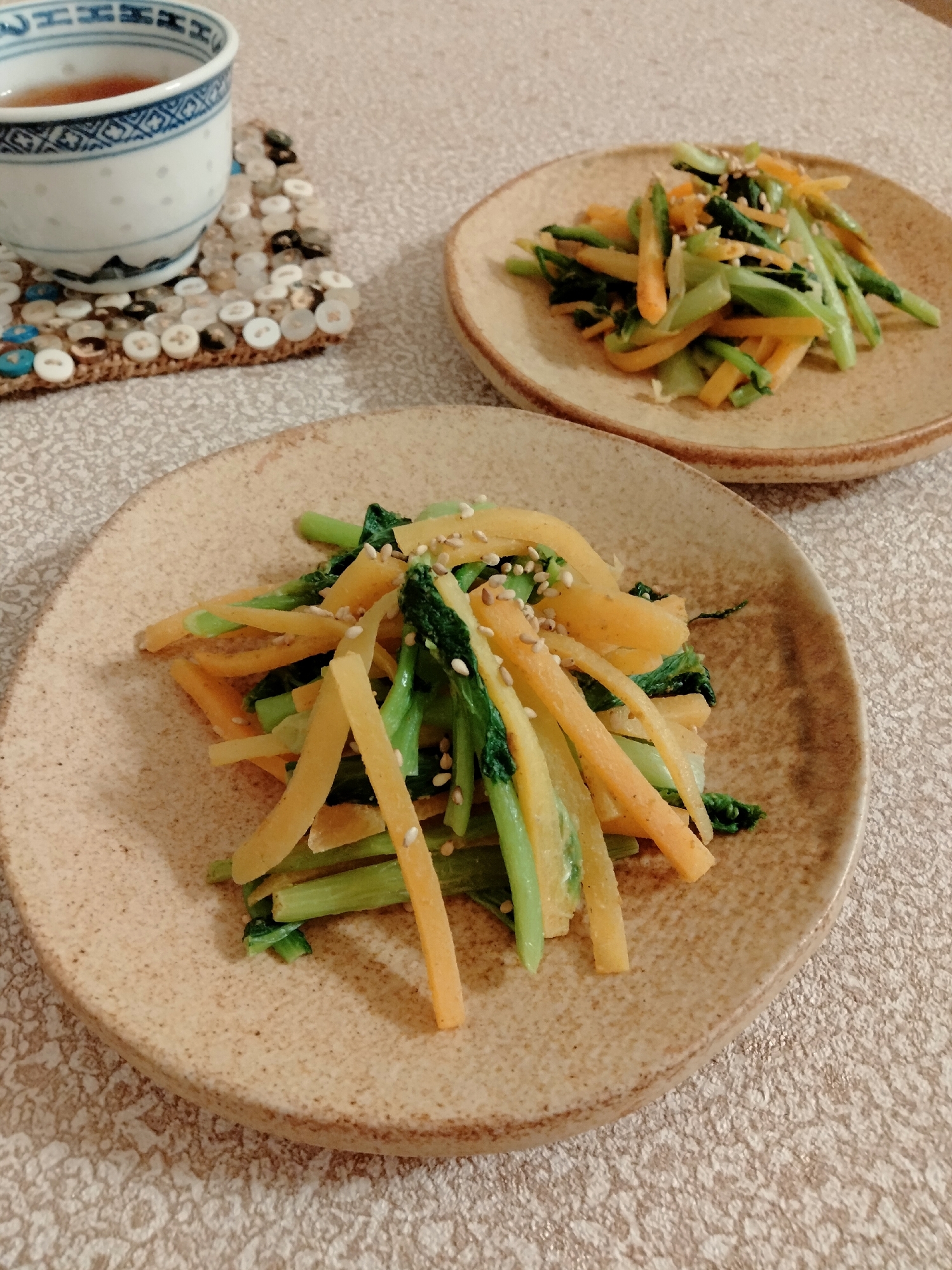 【節約】カブの葉とにんじんのカレーマスタード和え