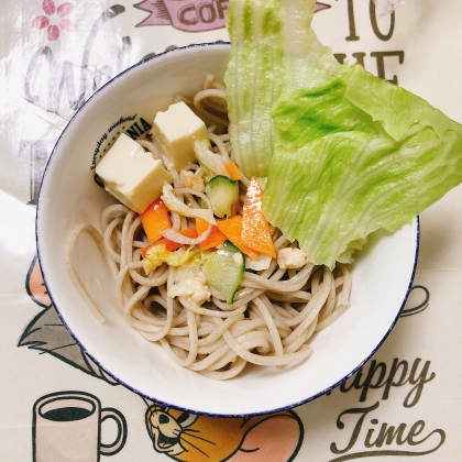 セブンイレブンのお蕎麦で作りました˚✧₊⁎身体に良くてとても美味しいおそばですね⇡⇡(´ ᴗ ` )ෆ˚*いつも素敵なレシピをありがとうございますෆ˚*