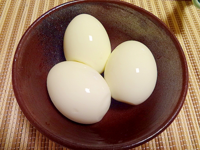 簡単 殻ごと漬け込む塩味付きゆで卵 レシピ 作り方 By シナモンカール 楽天レシピ 簡単 殻ごと漬け込む塩味付きゆで卵 レシピ 作り方 By シナモンカール 楽天レシピ